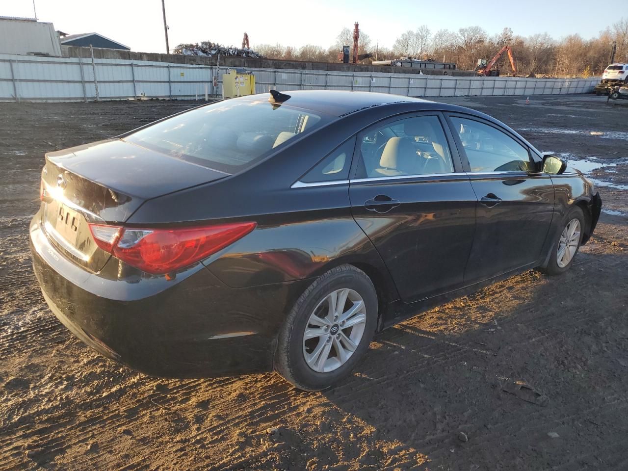 2013 Hyundai Sonata - Image 3