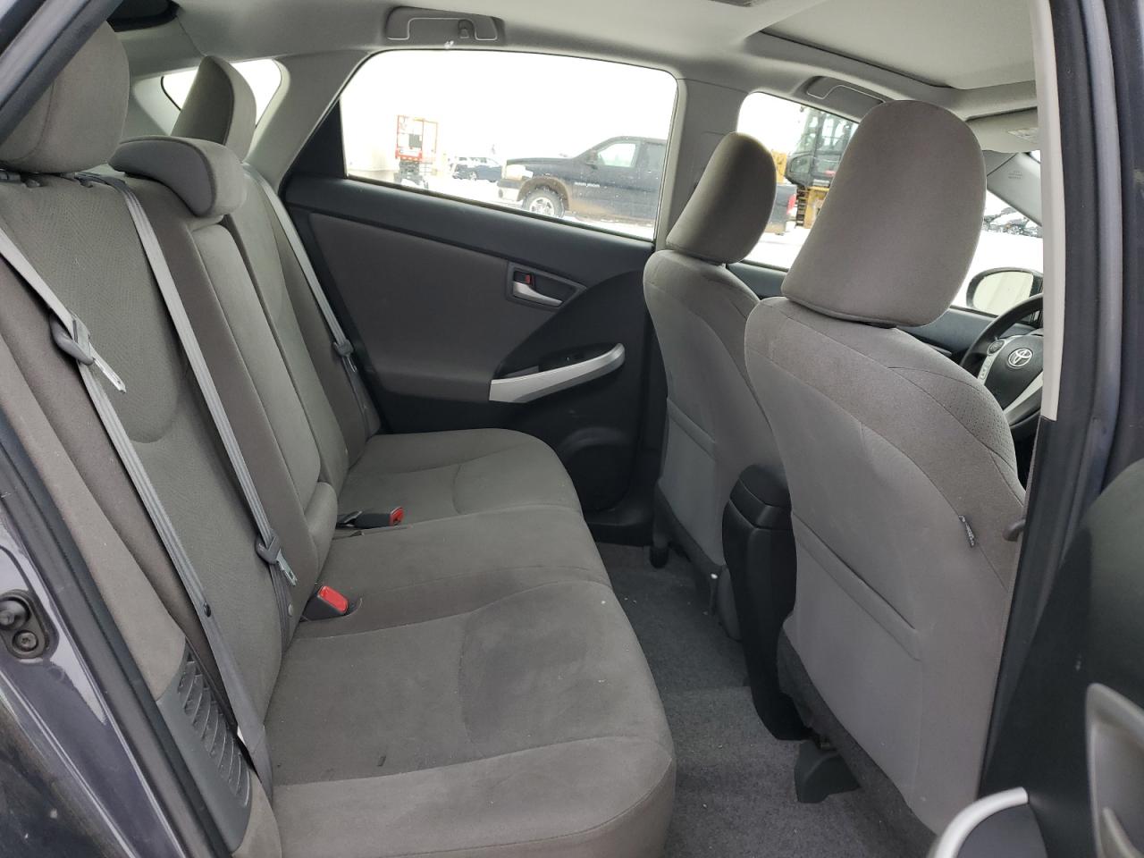 2015 Toyota Prius - Image 10