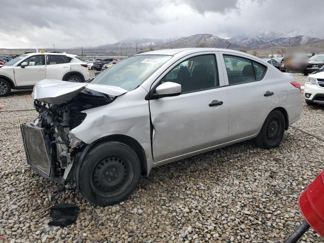  NISSAN VERSA 2016 Сріблястий