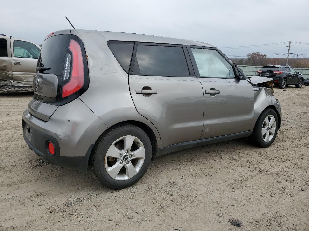 VIN KNDJN2A23H7499106 2017 KIA SOUL no.3