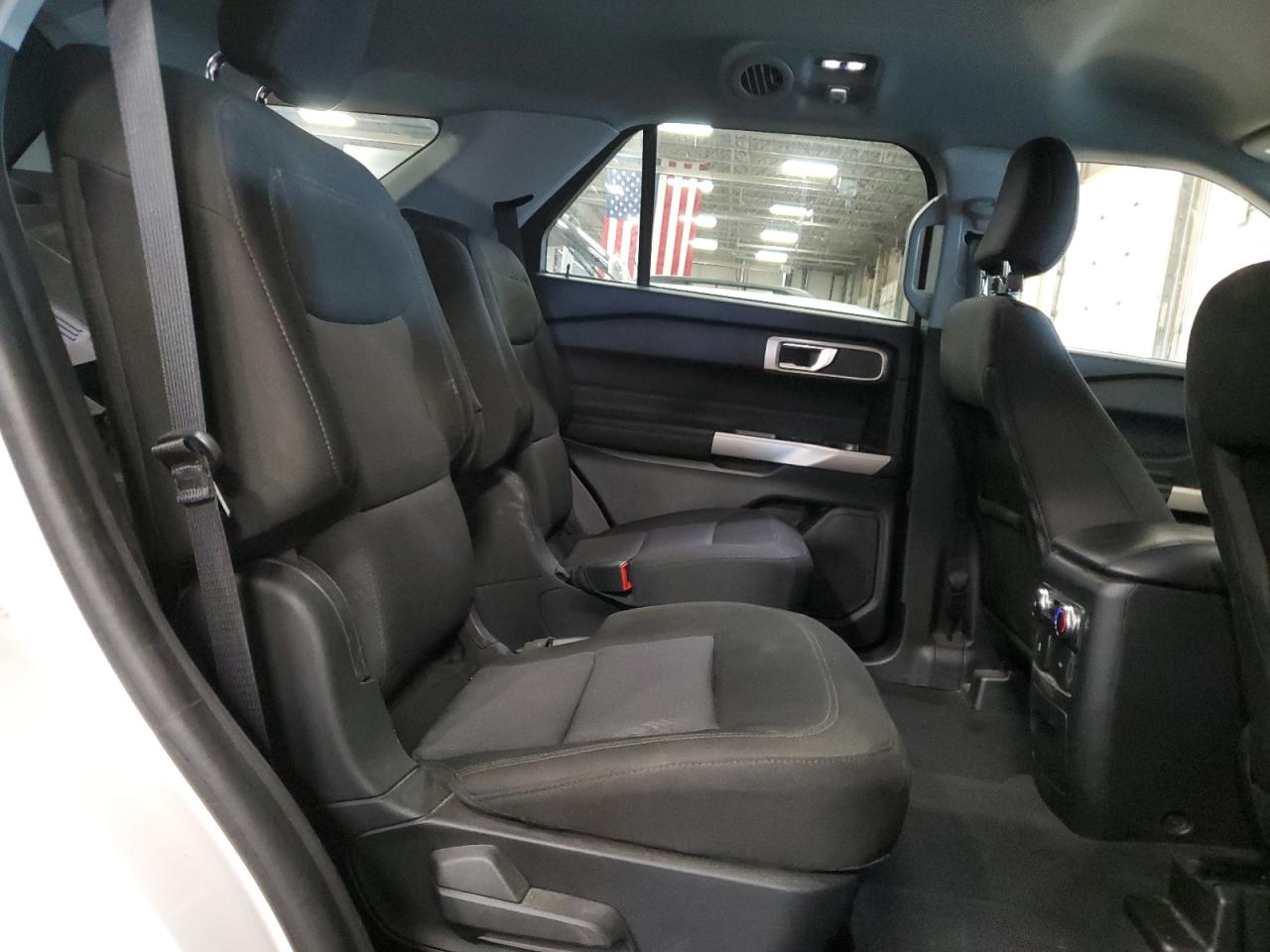 2022 Ford Explorer - Image 11