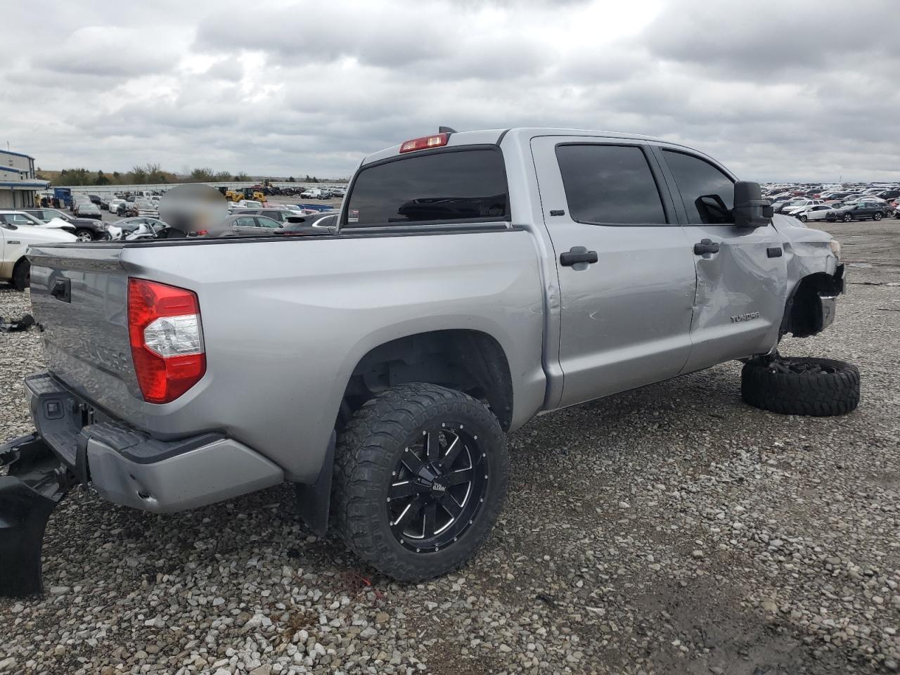 2020 Toyota Tundra - Image 3