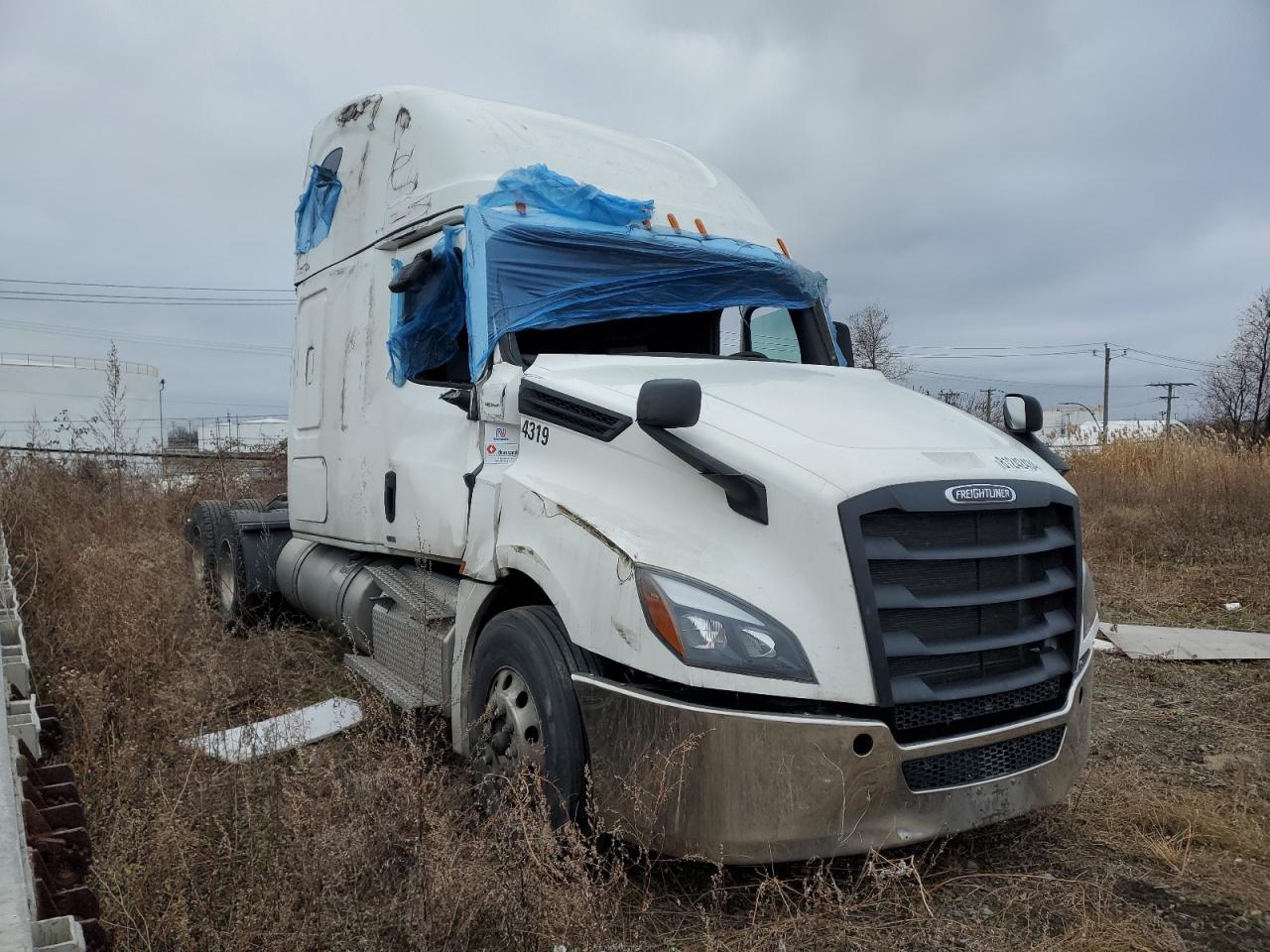 2024 Freightliner Cascadia 126  for Sale in Montreal-est, QC - All Over
