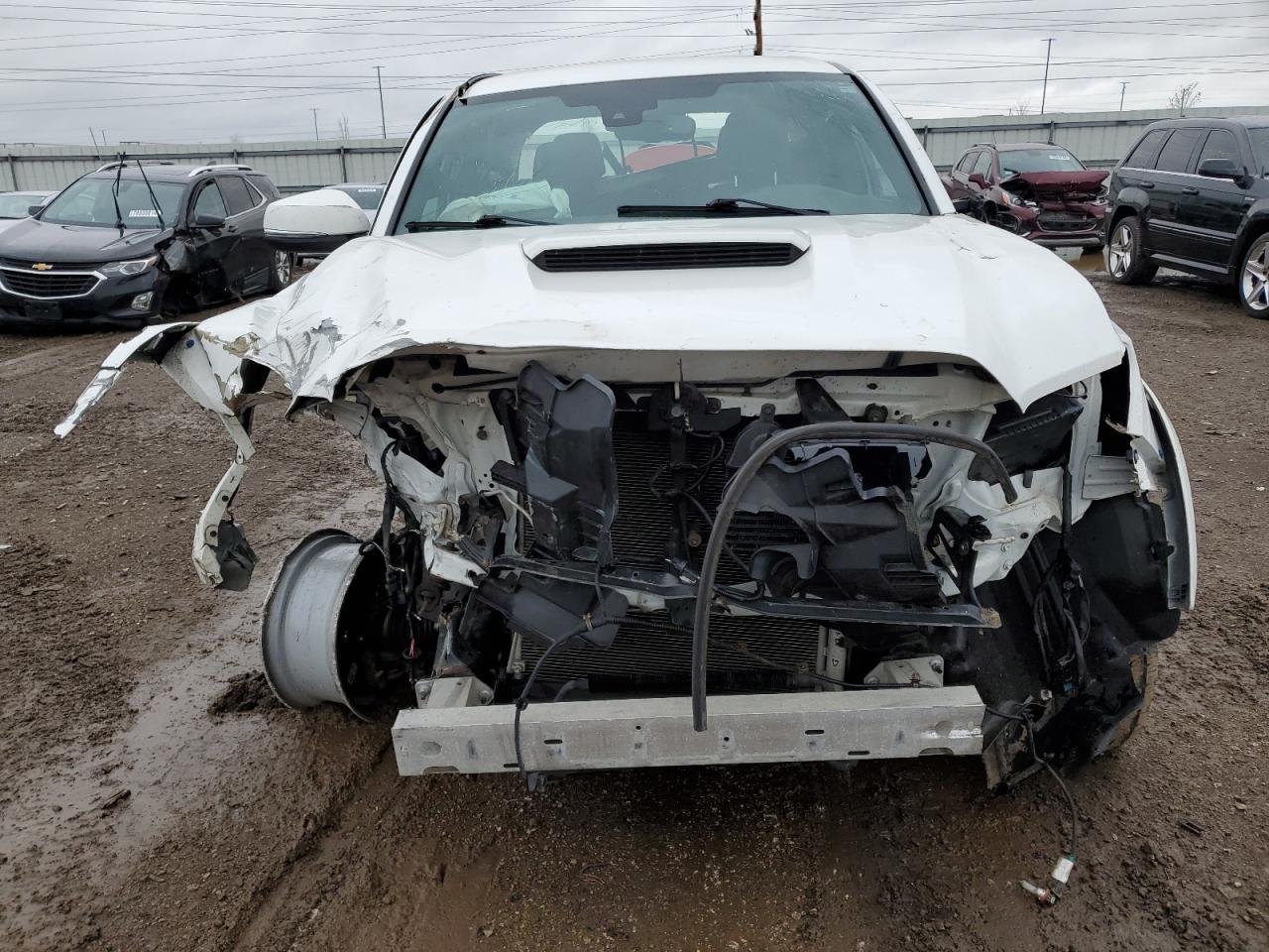 2018 Toyota Tacoma - Image 5