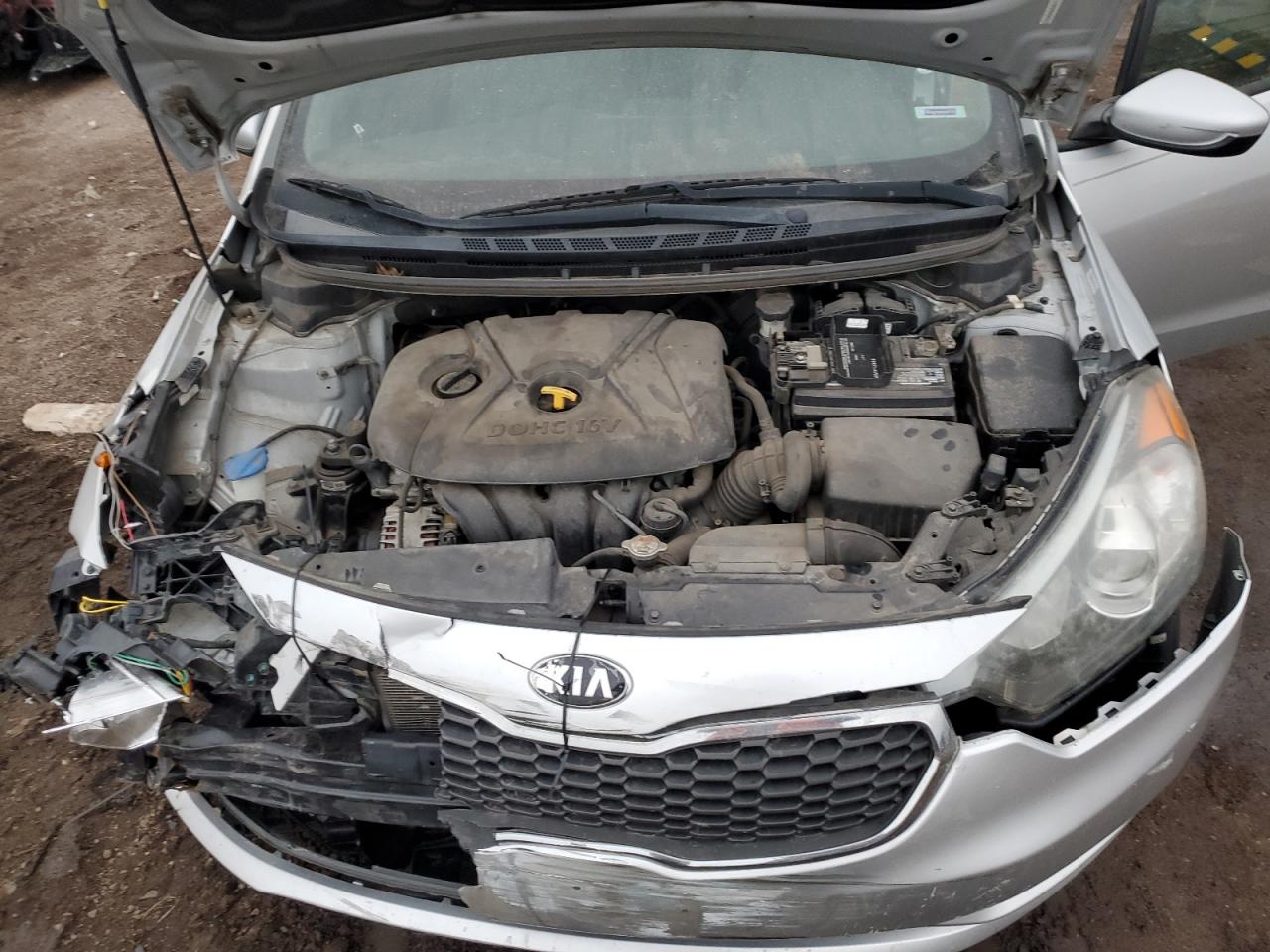 VIN KNAFK4A60F5261524 2015 KIA FORTE no.11