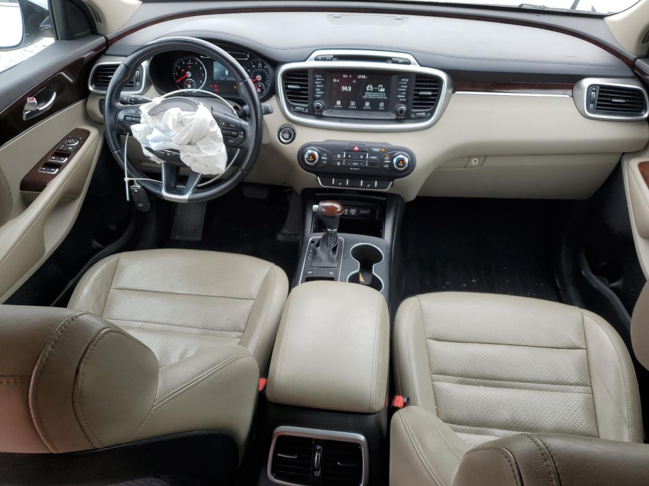 2017 Kia Sorento - Image 8
