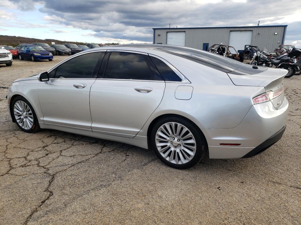 2016 Lincoln MKZ - Image 2