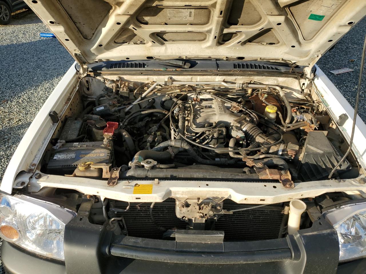 2001 Nissan Navara (Frontier) - Image 11