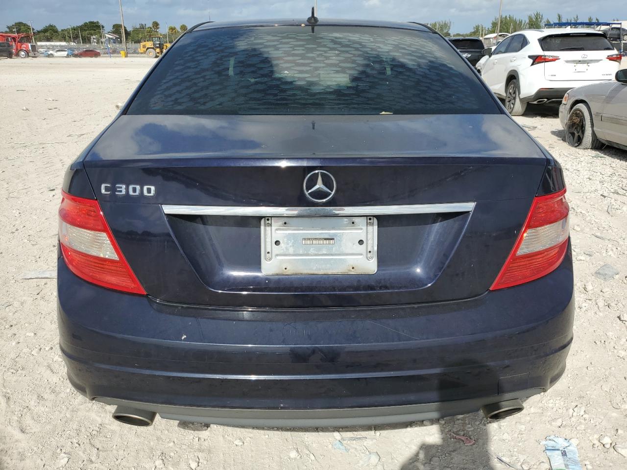 2010 Mercedes-Benz C 300 VIN: WDDGF5EB2AA394056 Lot: 80945954