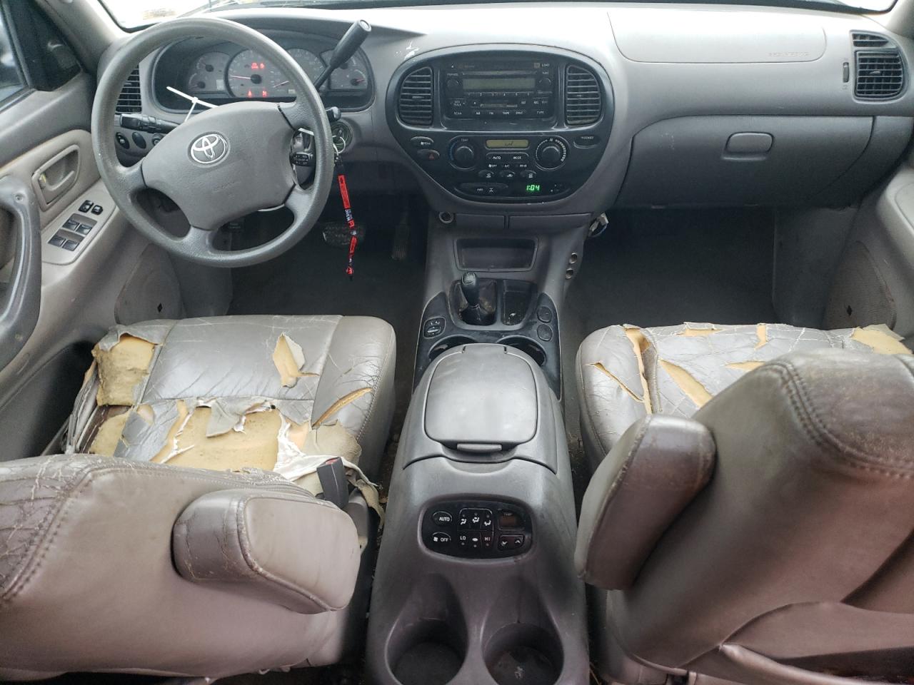 2004 Toyota Sequoia Limited VIN: 5TDBT44A04S215827 Lot: 81089894