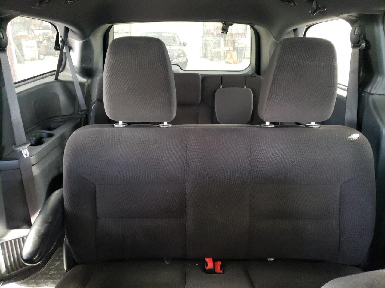 2018 Dodge Caravan - Image 10