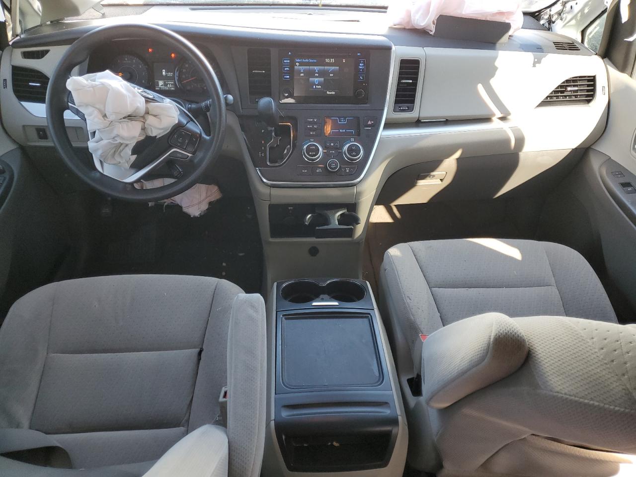 2015 Toyota Sienna - Image 8