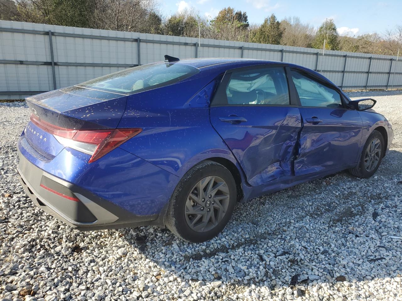2024 Hyundai Elantra - Image 3