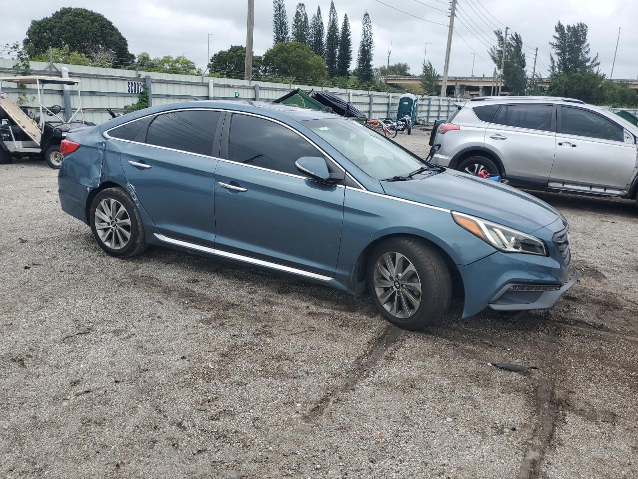 2017 Hyundai Sonata - Image 4