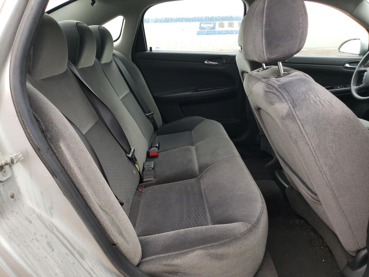 2006 Chevrolet Impala - Image 10