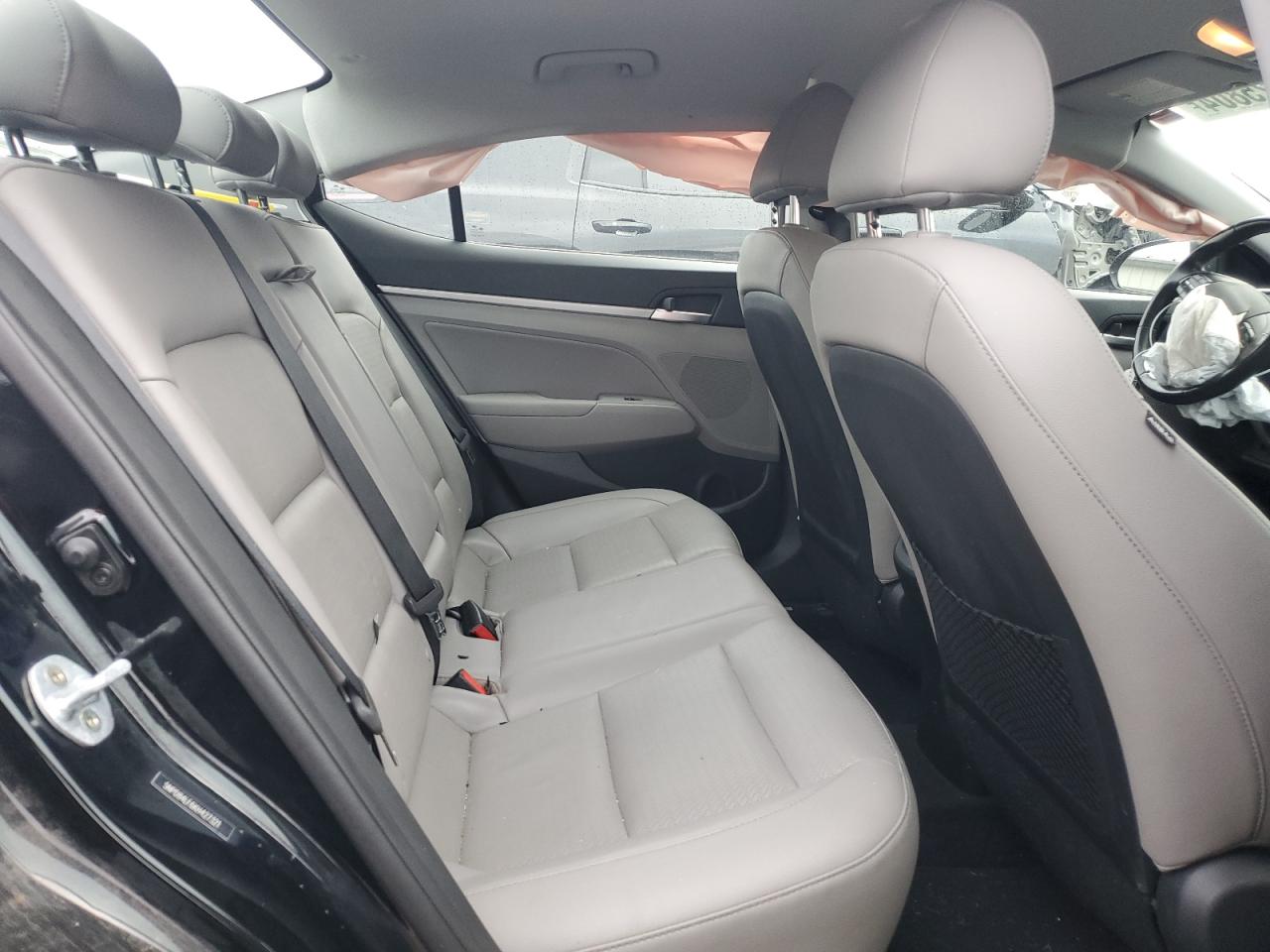 2019 Hyundai Elantra - Image 10
