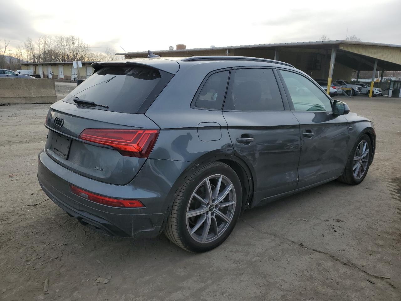 2023 Audi Q5 - Image 3