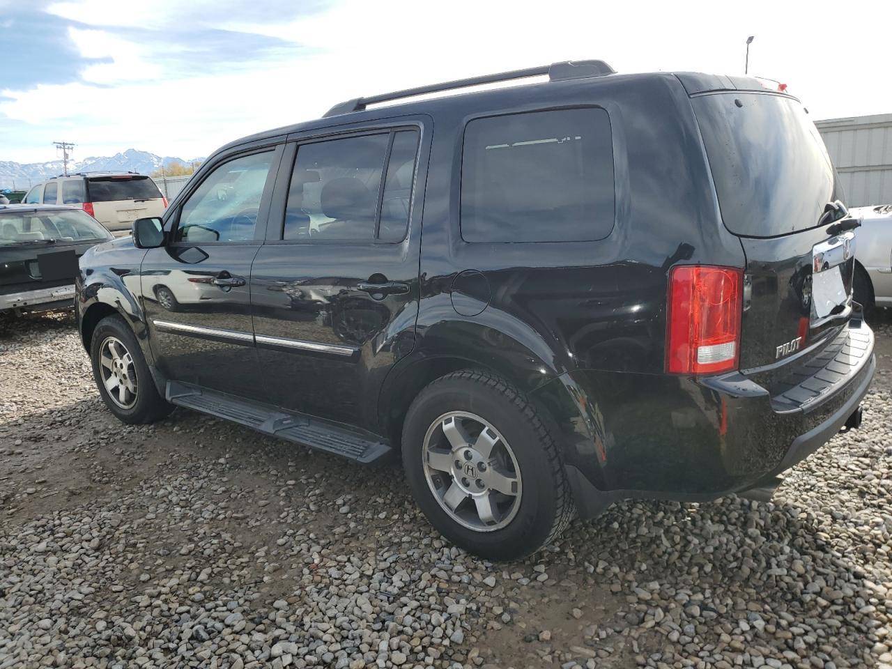 2010 Honda Pilot - Image 2