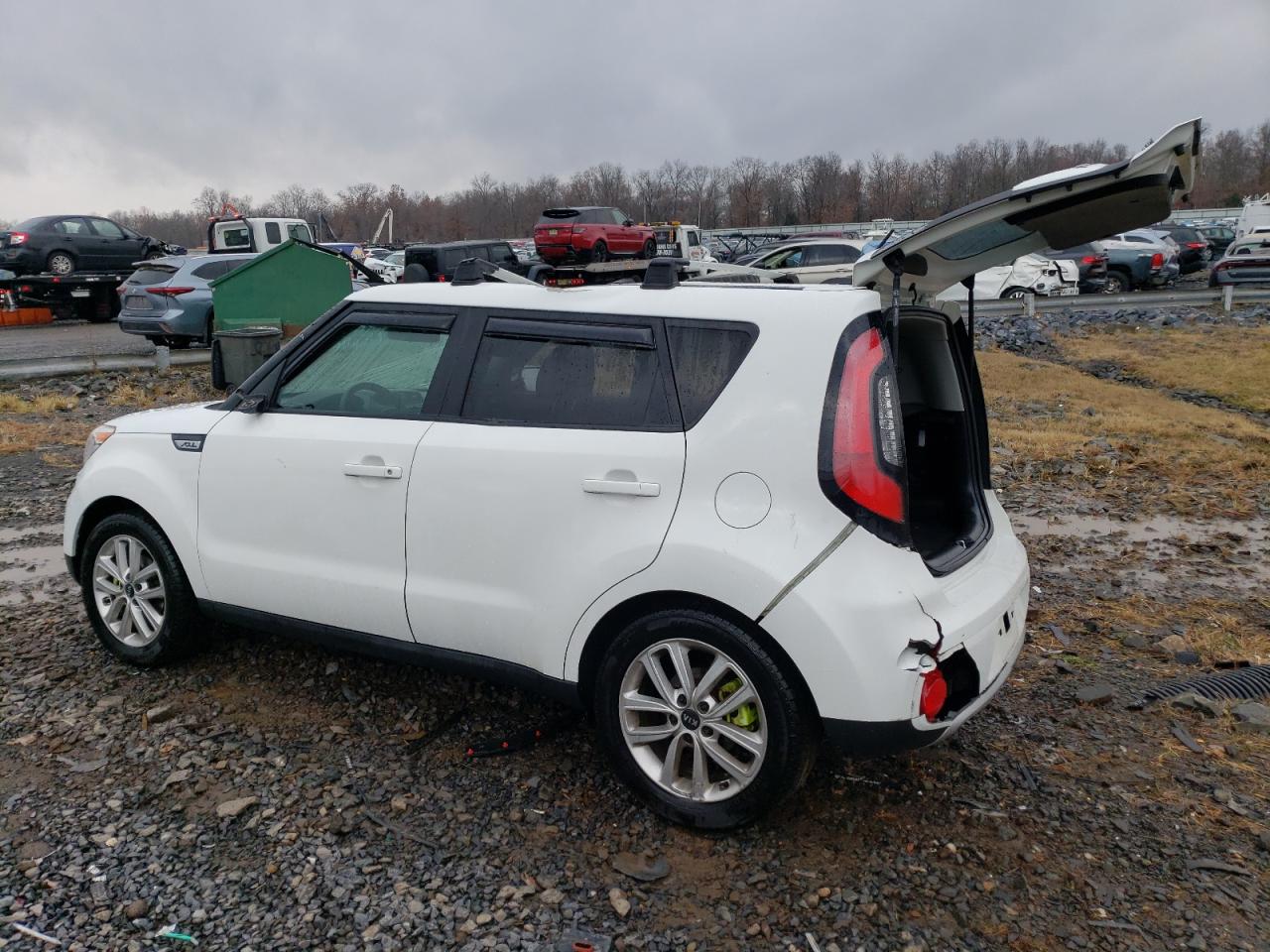 2017 Kia Soul + VIN: KNDJP3A56H7494847 Lot: 82206404