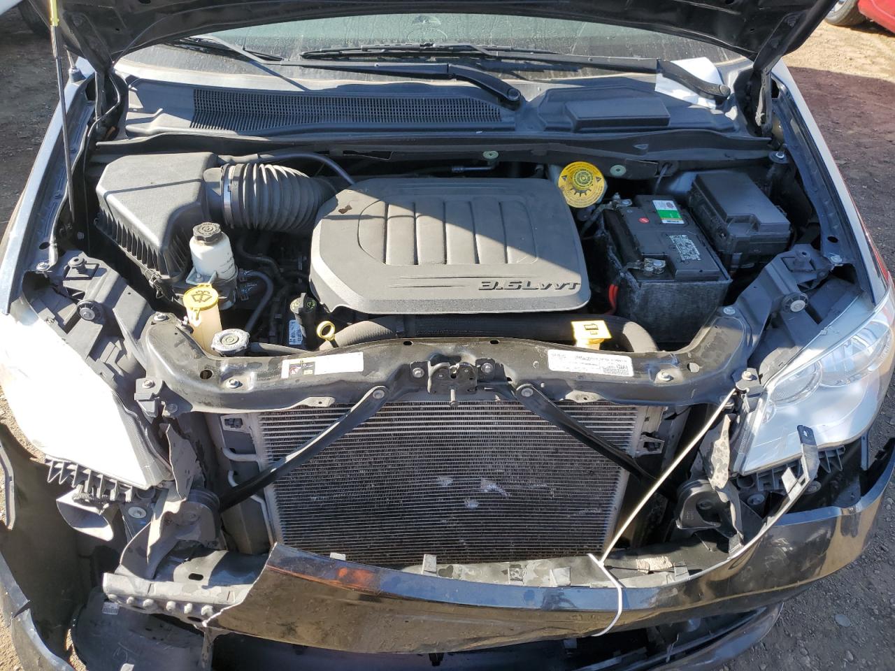 2019 Dodge Caravan - Image 12