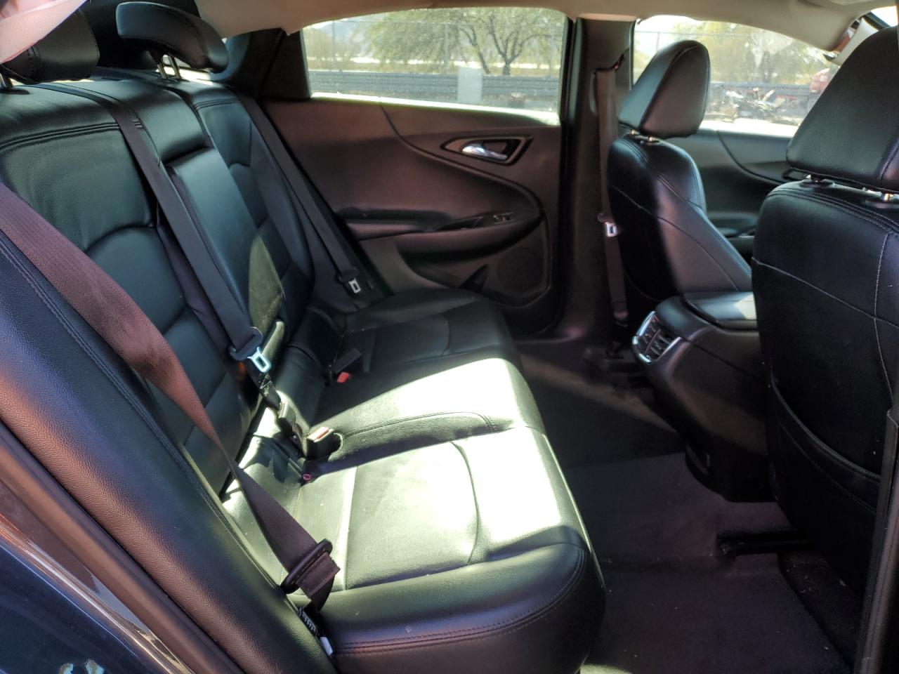 2019 Chevrolet Malibu - Image 10