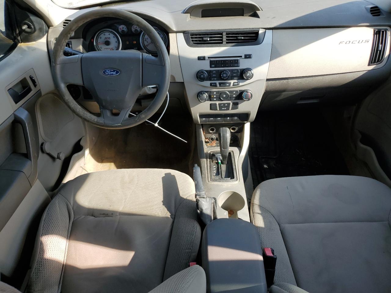 2010 Ford Focus - Image 8