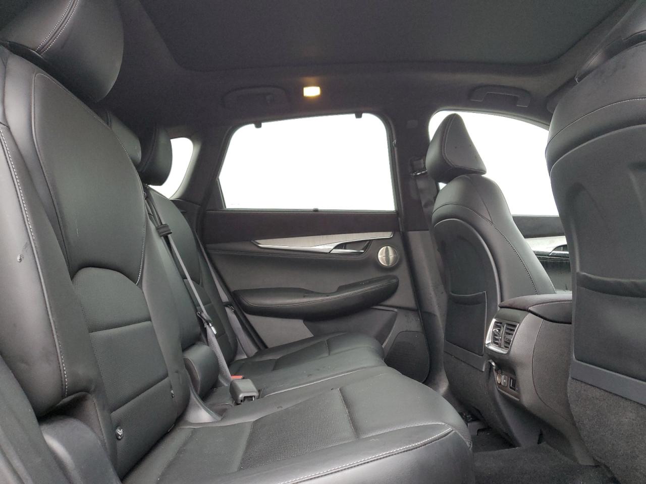 2019 Infiniti QX50 - Image 11