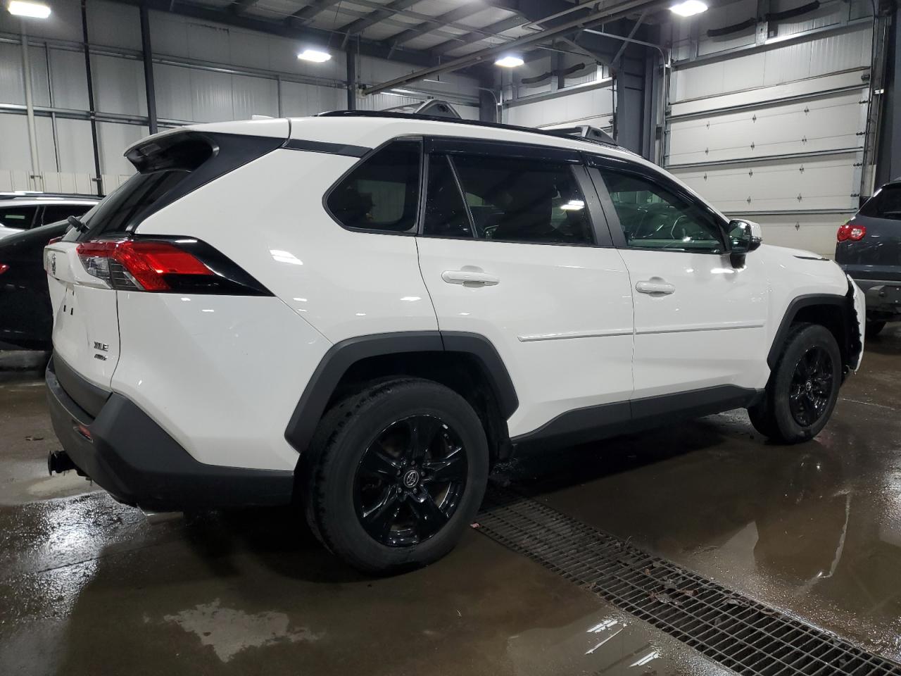 2019 Toyota RAV 4 - Image 3