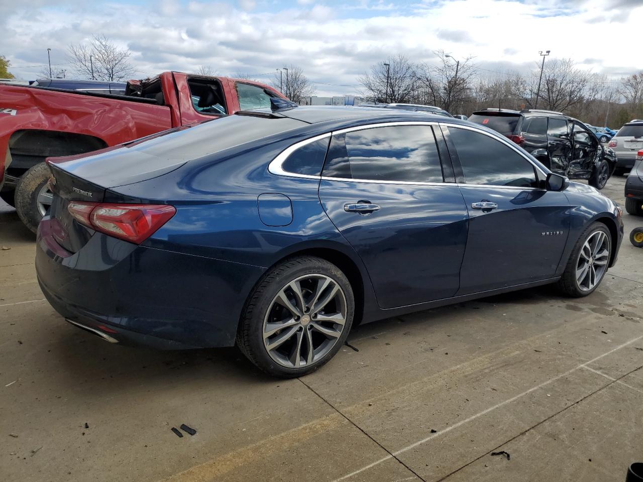 2020 Chevrolet Malibu - Image 3