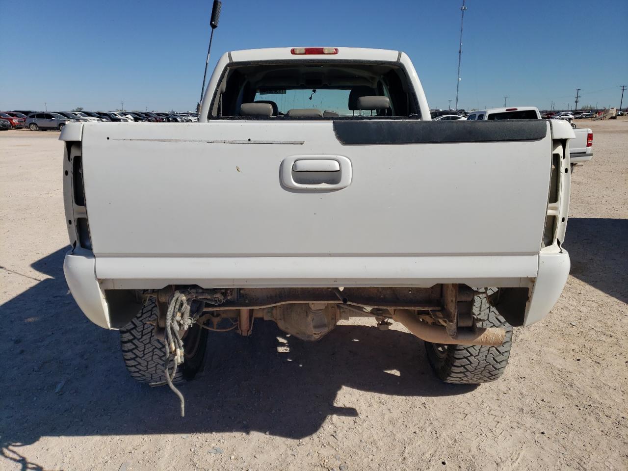 2004 Chevrolet Silverado K2500 Heavy Duty VIN: 1GCHK23U94F122835 Lot: 79505824