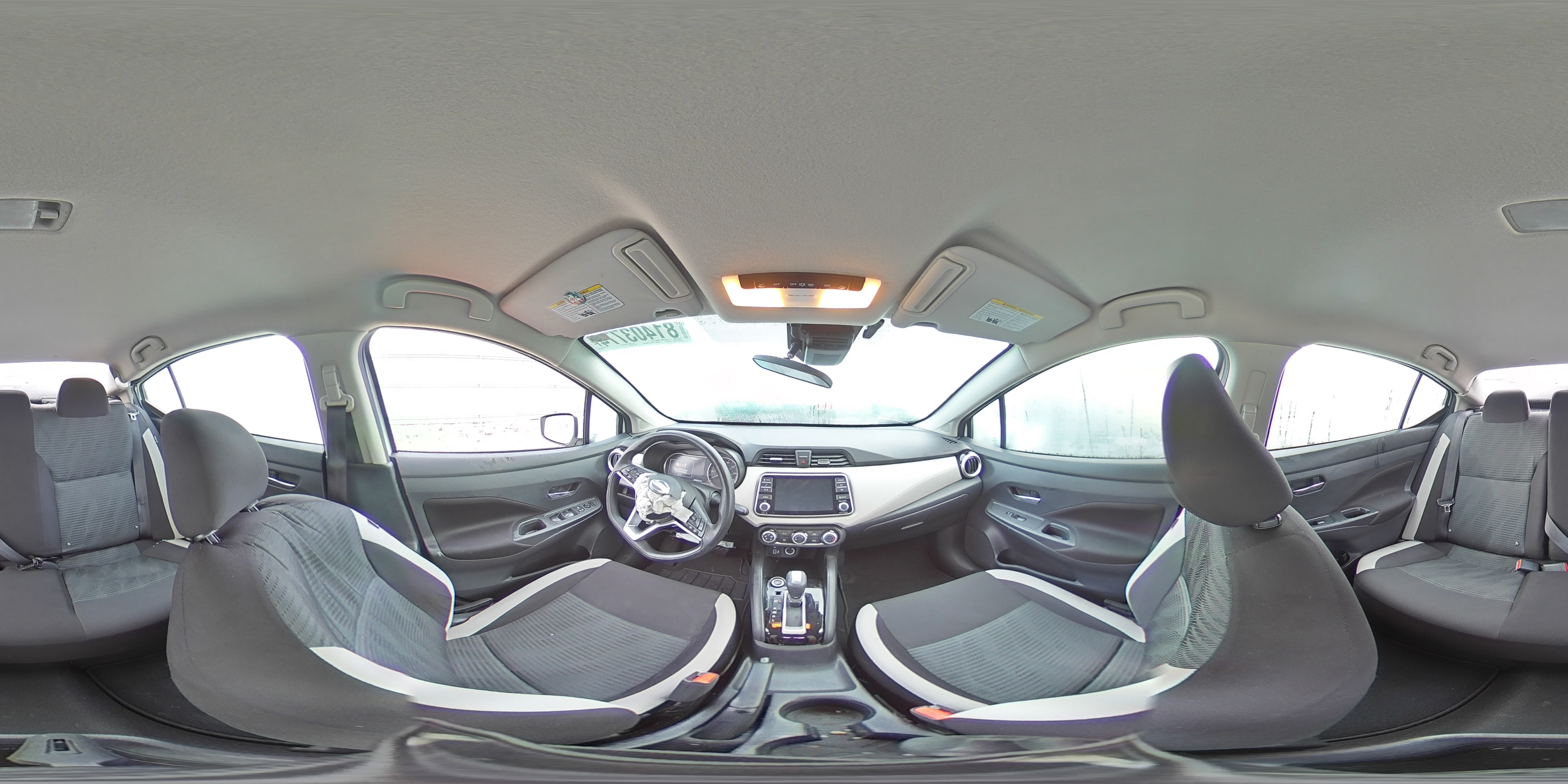 2021 Nissan Versa - Image 13