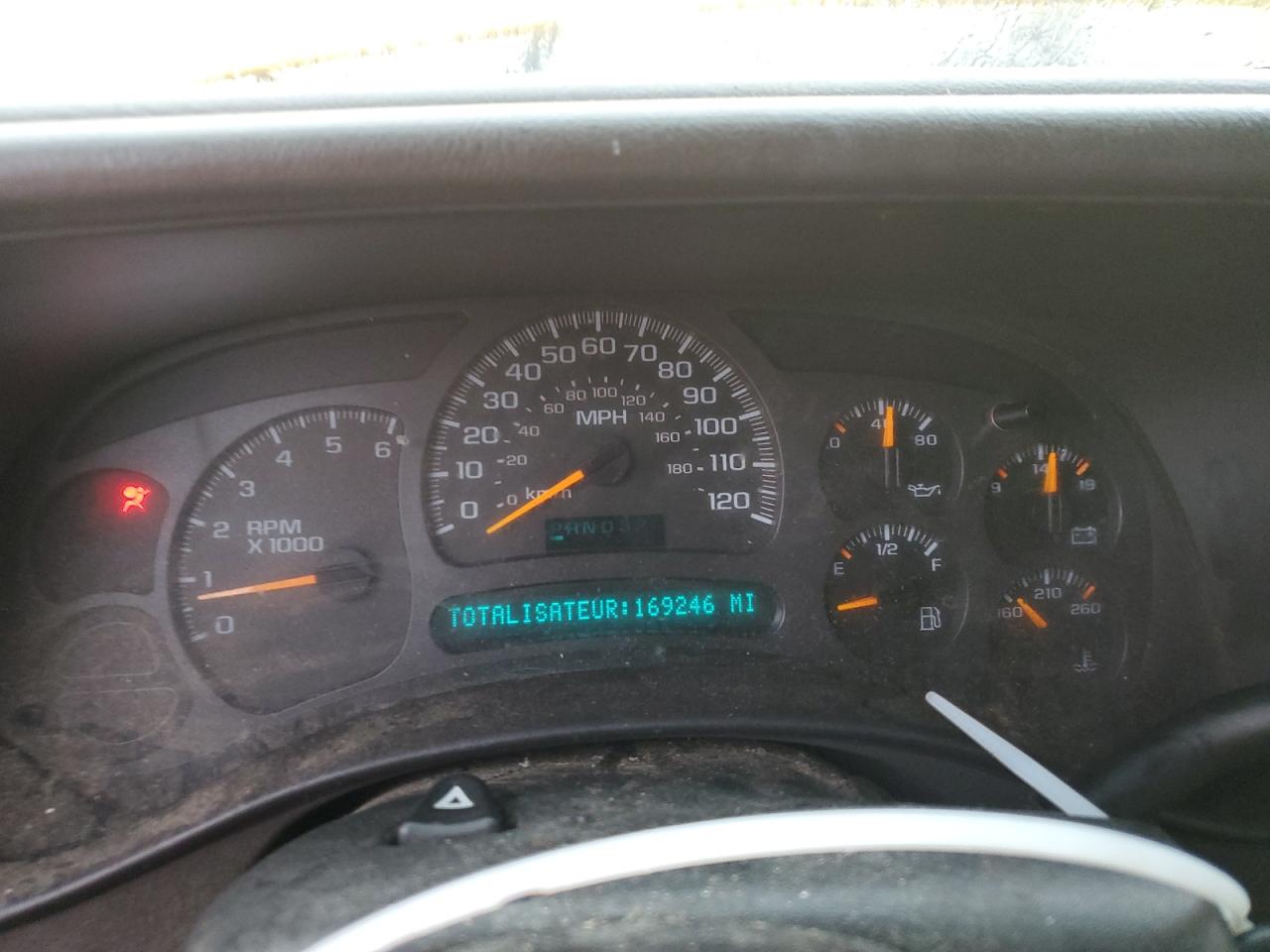 2003 Chevrolet Silverado - Image 9