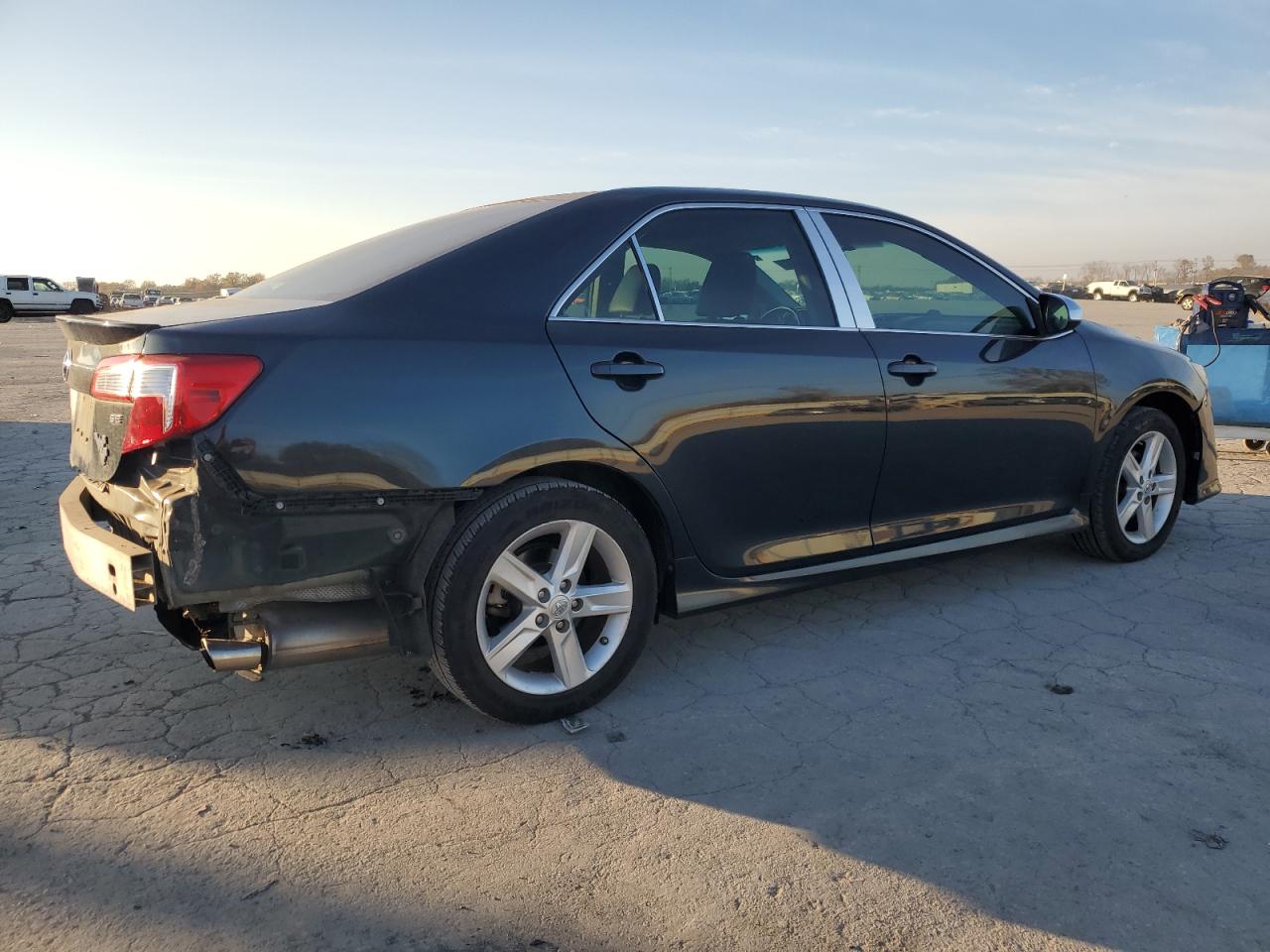 2014 Toyota Camry - Image 3