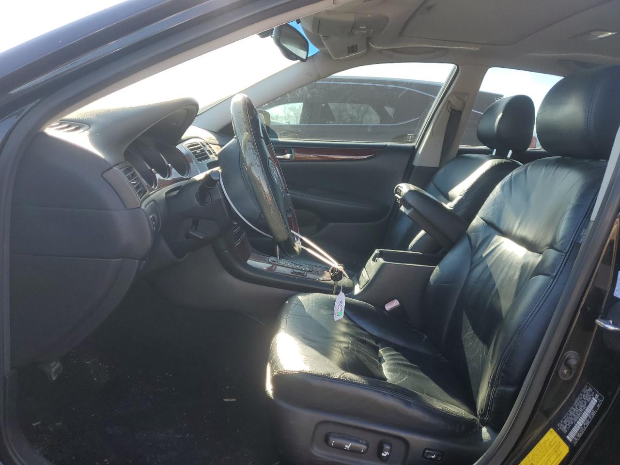 2004 Lexus ES - Image 7
