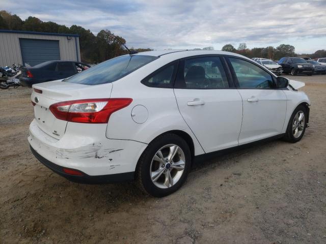 Sedans FORD FOCUS 2014 White