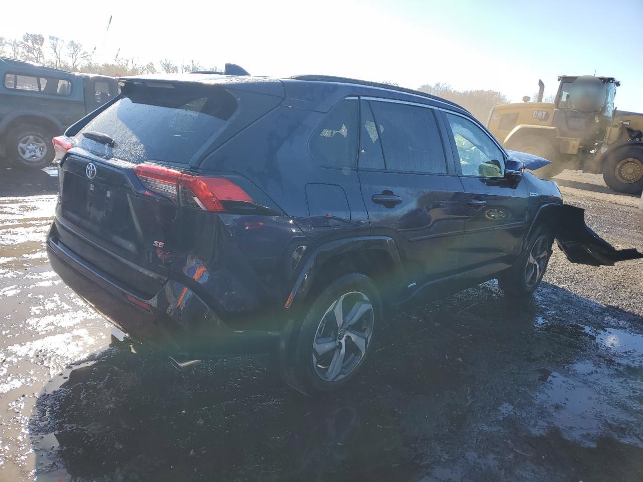 2021 Toyota RAV 4 - Image 3
