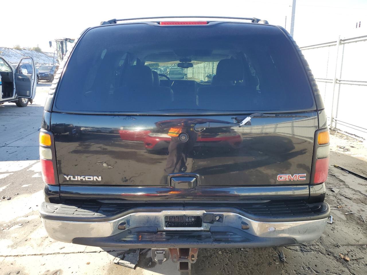 2005 GMC Yukon - Image 6