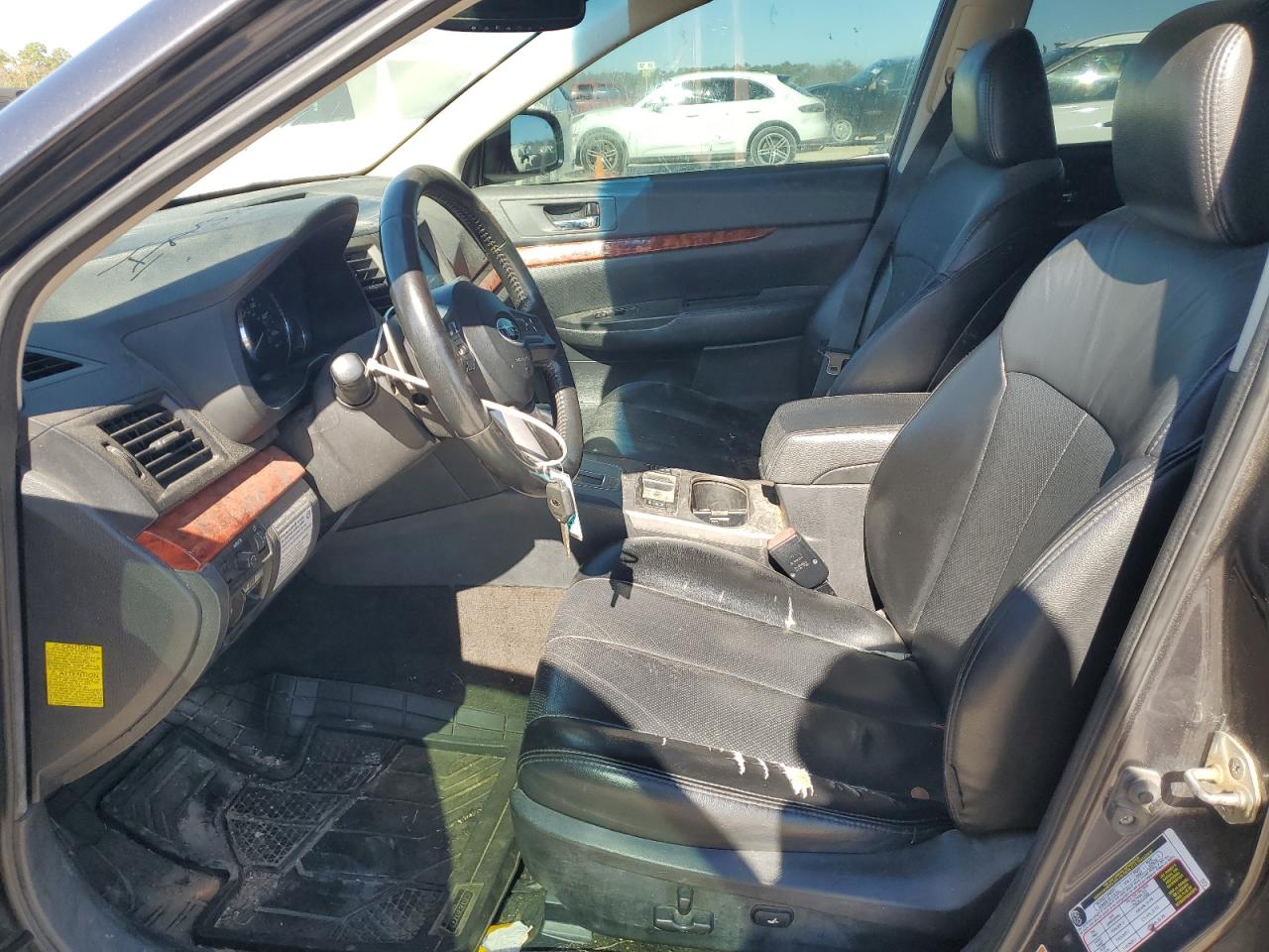 2011 Subaru Outback 2.5I Limited VIN: 4S4BRCLC6B3413284 Lot: 81244464