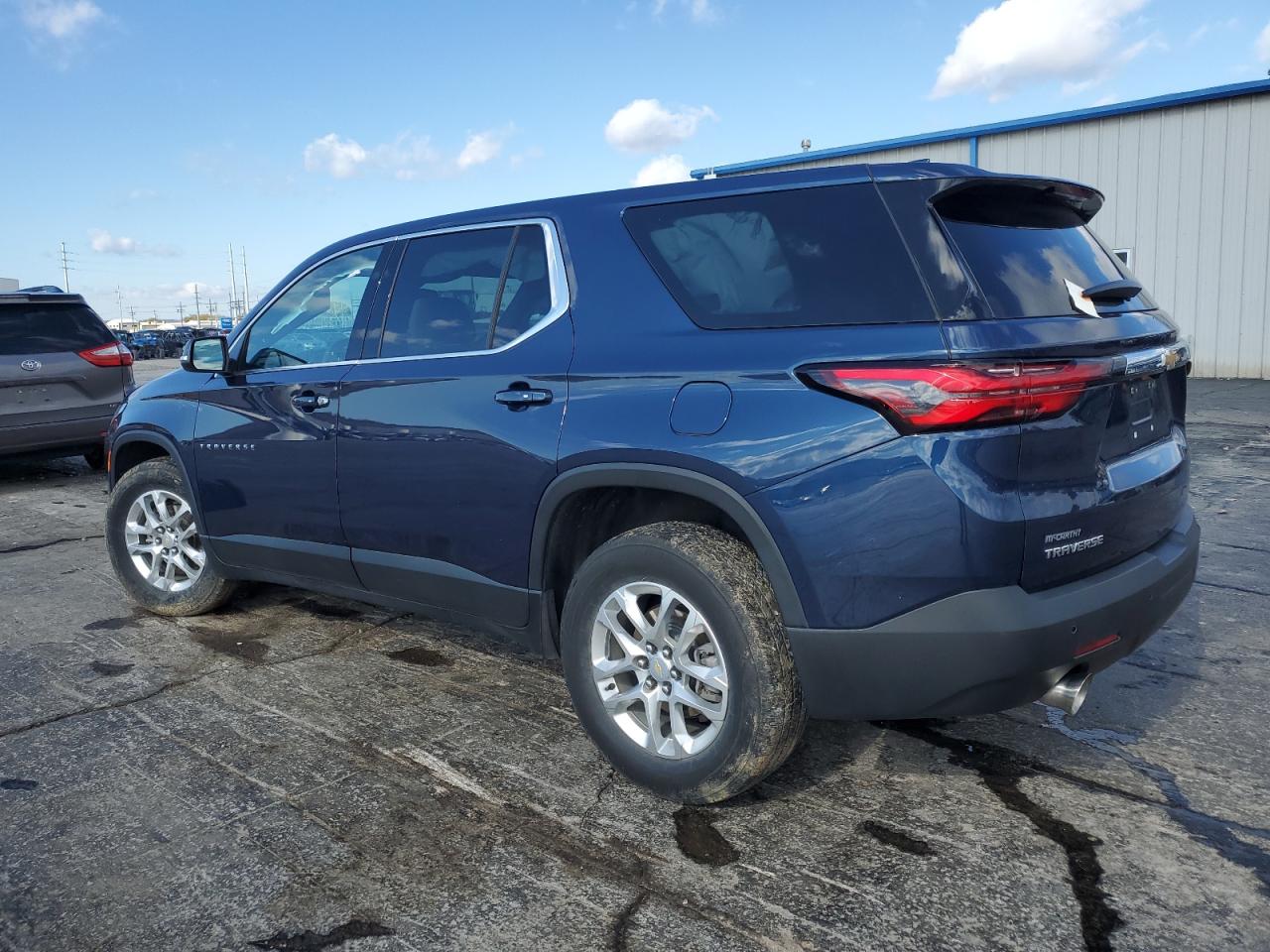 VIN 1GNERFKW8PJ103498 2023 CHEVROLET TRAVERSE no.2