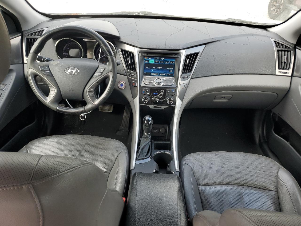 2011 Hyundai Sonata - Image 8