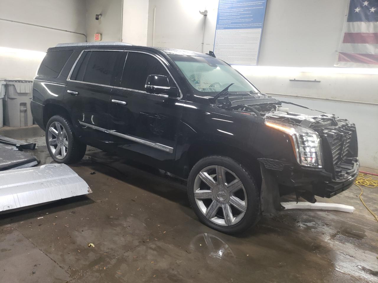 2017 Cadillac Escalade - Image 4