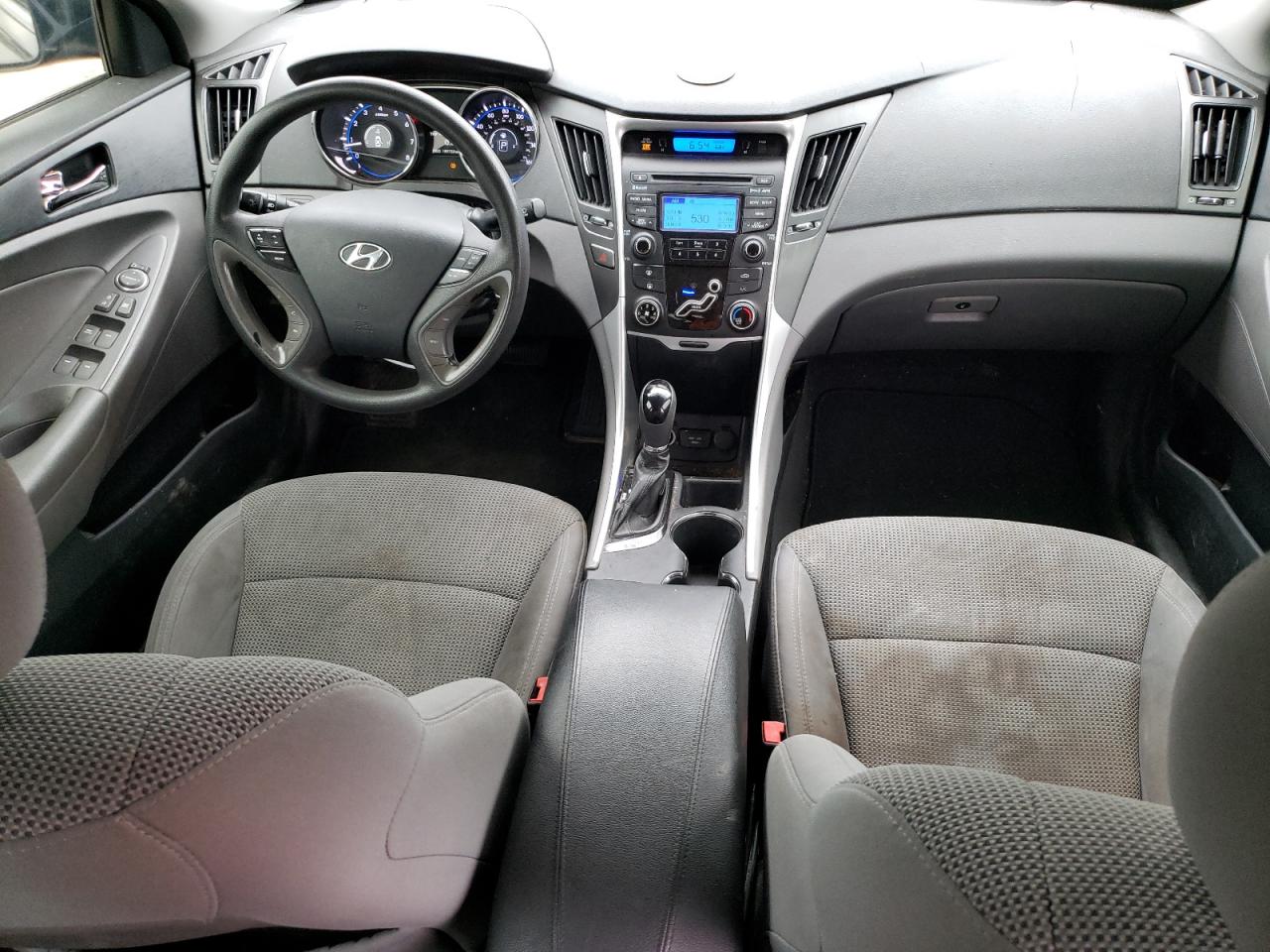 2013 Hyundai Sonata - Image 8