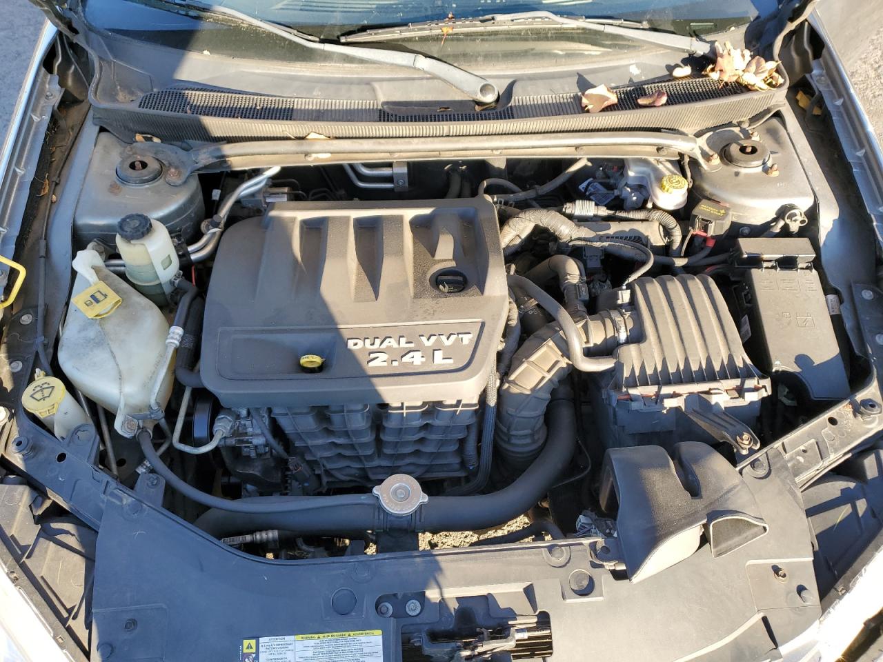 2012 Chrysler 200 - Image 13