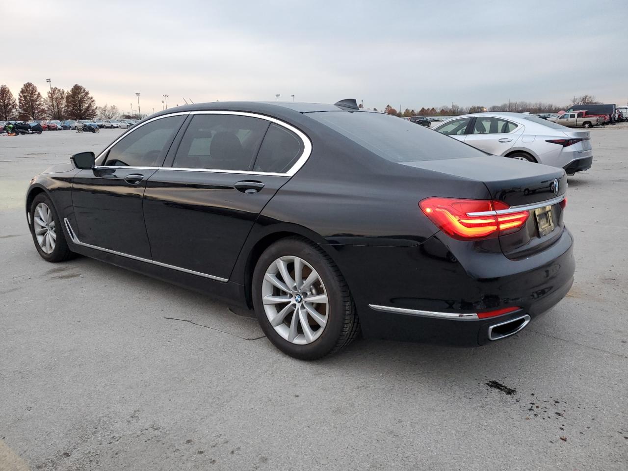 2018 BMW 7er - Image 2