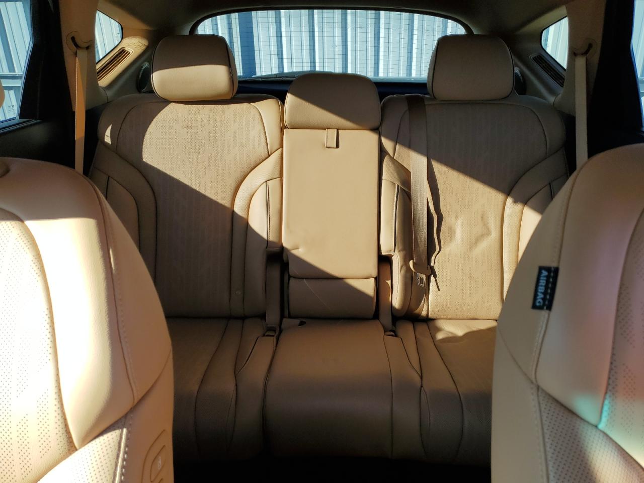 2024 Genesis GV80 - Image 10