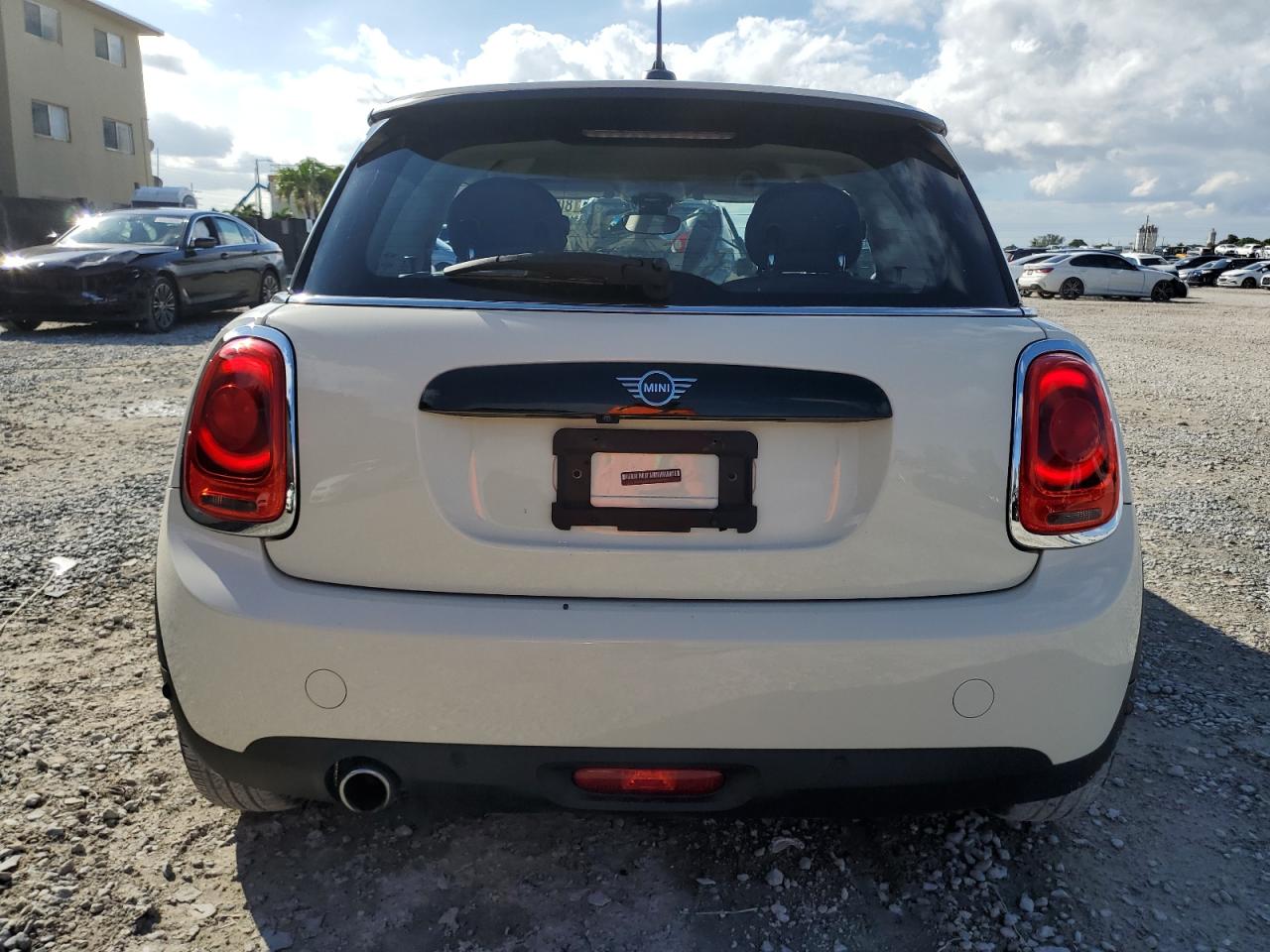 2021 Mini Cooper VIN: WMWXR3C08M2N99822 Lot: 80380884