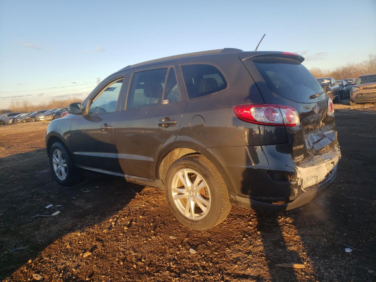 2010 Hyundai Santa Fe - Image 2