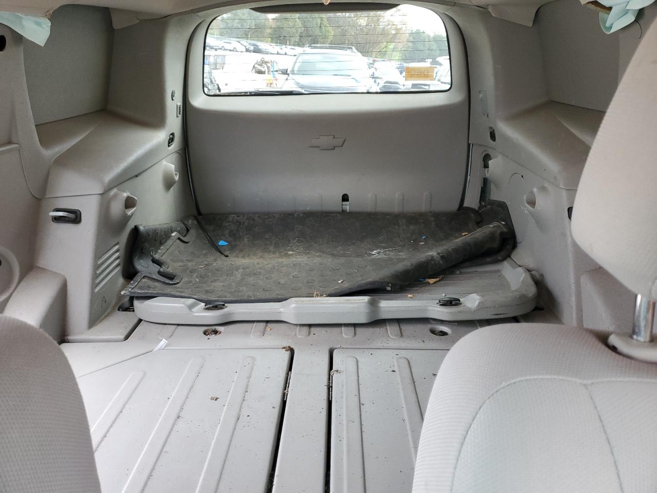 2009 Chevrolet HHR - Image 10