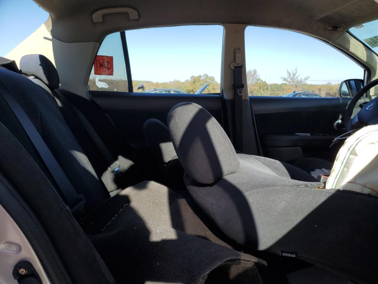 2011 Nissan Versa - Image 10