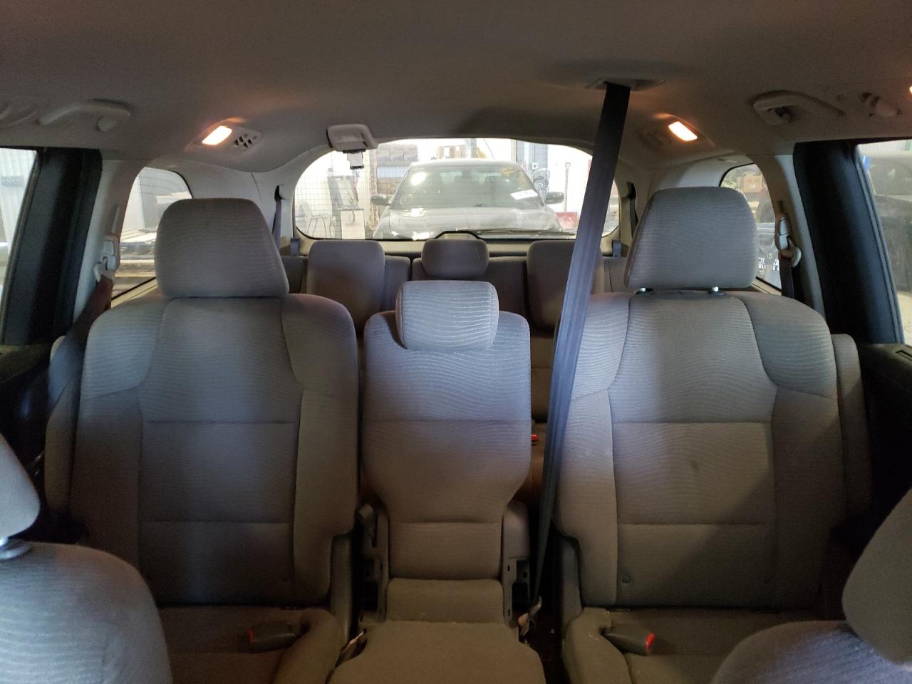 2012 Honda Odyssey - Image 10